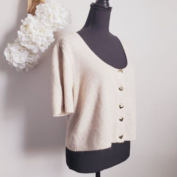 Torrid Vegan Cashmere Cardigan Button- Front Cropped Sweater Size 1X (14-16) NWT - Picture 5 of 16